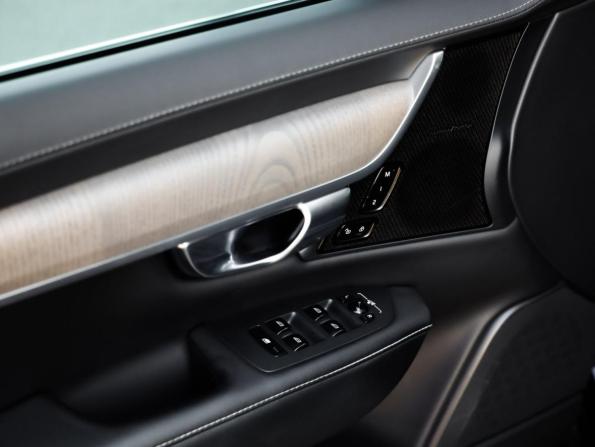 Volvo S90 II Рестайлинг с пробегом 2021 года, цена 3 044 000 рублей, 129256 км, седан, Автокод Объявления