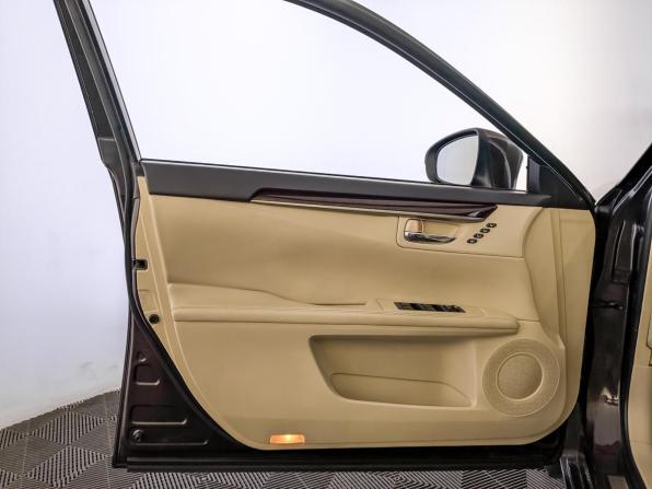 Lexus ES VI с пробегом 2014 года, цена 2 445 000 рублей, 139704 км, седан, Автокод Объявления