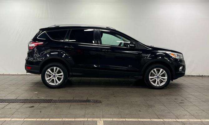 Ford Kuga II Рестайлинг с пробегом 2017 года, цена 1 180 000 рублей, 203000 км, внедорожник, Автокод Объявления