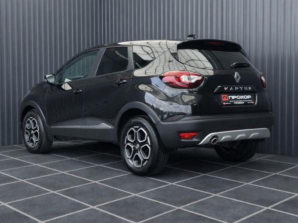 Renault Kaptur I Рестайлинг с пробегом 2021 года, цена 1 697 000 рублей, 32956 км, внедорожник, Автокод Объявления