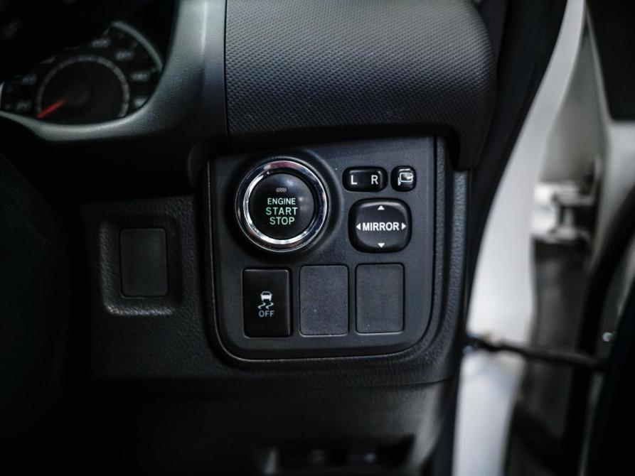 Toyota Wish II Рестайлинг Красноярск  - изображение 17