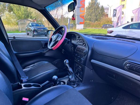 Chevrolet Niva I Рестайлинг с пробегом 2015 года, цена 499 000 рублей, 246003 км, внедорожник, Автокод Объявления