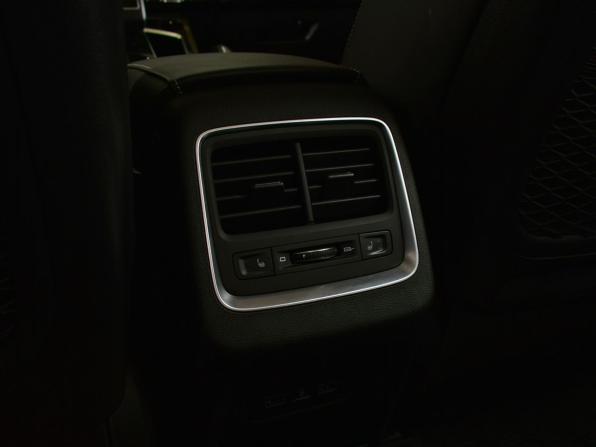 Geely Atlas Pro с пробегом 2023 года, цена 2 035 995 рублей, 66578 км, внедорожник, Автокод Объявления