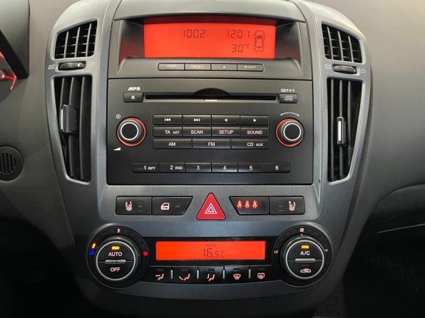 Kia Ceed I с пробегом 2009 года, цена 599 000 рублей, 227182 км, универсал, Автокод Объявления