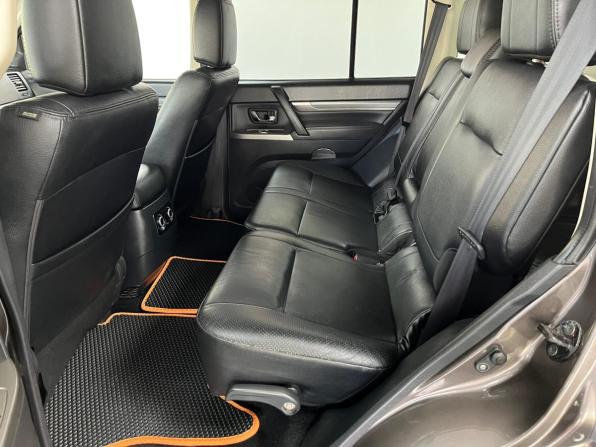Mitsubishi Pajero IV Рестайлинг 1 с пробегом 2013 года, цена 1 998 000 рублей, 222000 км, внедорожник, Автокод Объявления