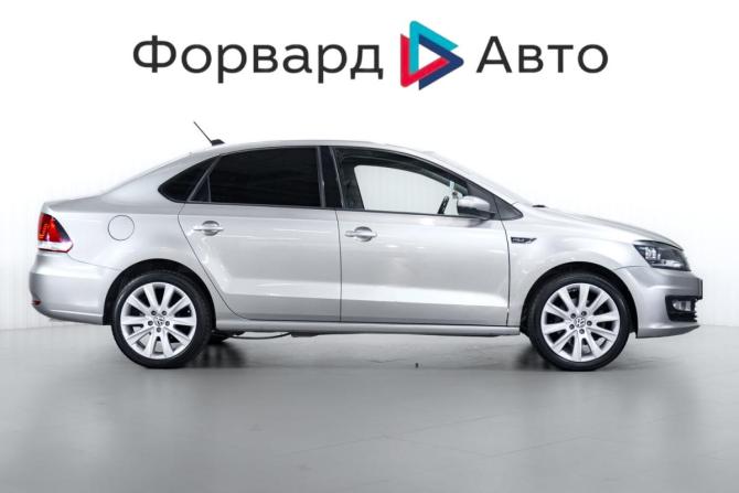 Volkswagen Polo V Рестайлинг с пробегом 2018 года, цена 1 049 000 рублей, 179313 км, седан, Автокод Объявления
