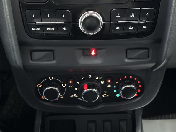 Renault Duster I Рестайлинг с пробегом 2021 года, цена 1 299 000 рублей, 163075 км, внедорожник, Автокод Объявления