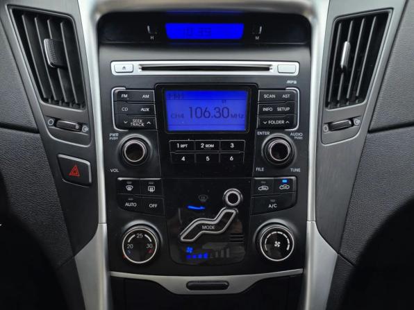 Hyundai Sonata VI (YF) с пробегом 2011 года, цена 715 000 рублей, 253990 км, седан, Автокод Объявления