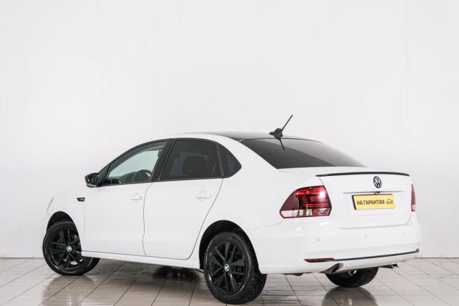 Volkswagen Polo V Рестайлинг с пробегом 2018 года, цена 969 000 рублей, 164500 км, седан, Автокод Объявления