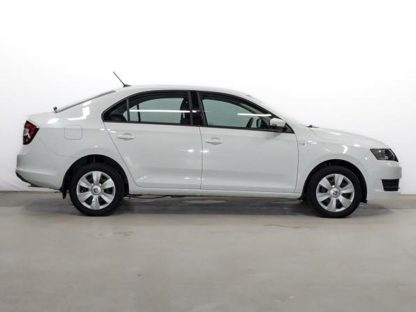Skoda Rapid I Рестайлинг с пробегом 2019 года, цена 1 550 000 рублей, 43131 км, лифтбек, Автокод Объявления