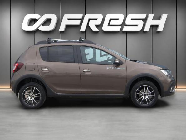 Renault Sandero II Рестайлинг с пробегом 2018 года, цена 1 349 000 рублей, 53007 км, хэтчбек, Автокод Объявления