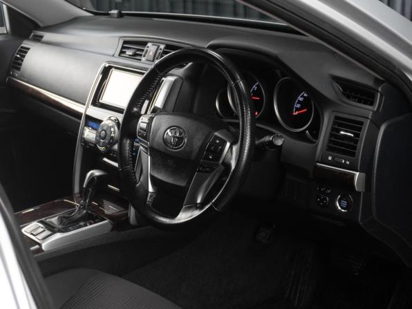 Toyota Mark X II Рестайлинг 2 с пробегом 2017 года, цена 2 675 000 рублей, 140297 км, седан, Автокод Объявления