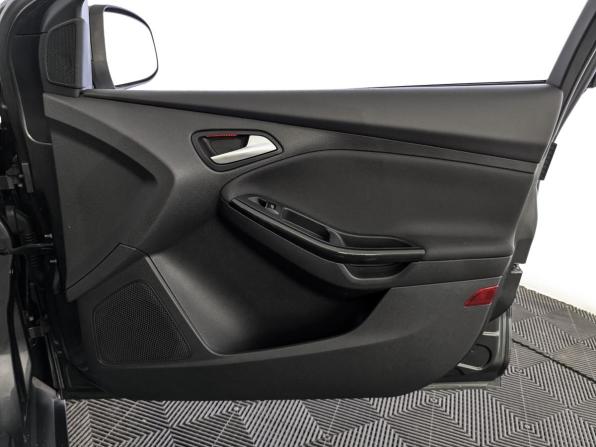 Ford Focus III Рестайлинг с пробегом 2018 года, цена 1 250 000 рублей, 142861 км, универсал, Автокод Объявления