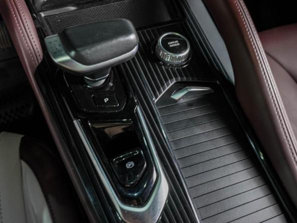 Geely Monjaro I с пробегом 2023 года, цена 2 849 000 рублей, 117949 км, внедорожник, Автокод Объявления