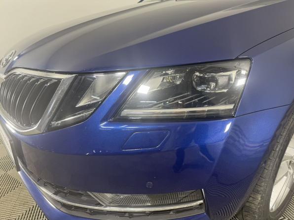 Skoda Octavia III (A7) Рестайлинг с пробегом 2017 года, цена 1 410 000 рублей, 186917 км, лифтбек, Автокод Объявления