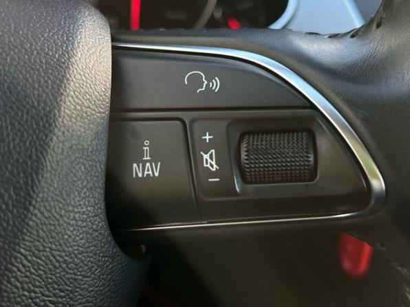 Audi A4 IV (B8) Рестайлинг с пробегом 2013 года, цена 1 050 000 рублей, 243322 км, седан, Автокод Объявления