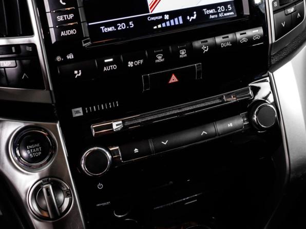 Toyota Land Cruiser 200 Series Рестайлинг 1 с пробегом 2013 года, цена 3 139 000 рублей, 338019 км, внедорожник, Автокод Объявления