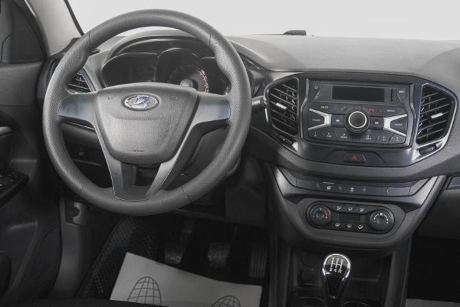 Lada (ВАЗ) Vesta I с пробегом 2019 года, цена 999 000 рублей, 57000 км, седан, Автокод Объявления