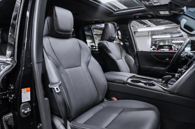 Новый Lexus LX IV 2025 года, цена 19 975 000 рублей, внедорожник, Автокод Объявления
