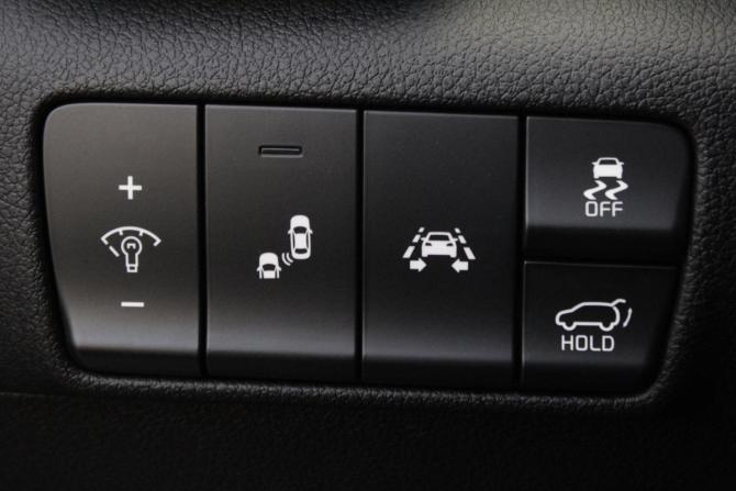 Kia Sportage IV Рестайлинг с пробегом 2018 года, цена 2 190 000 рублей, 131190 км, внедорожник, Автокод Объявления