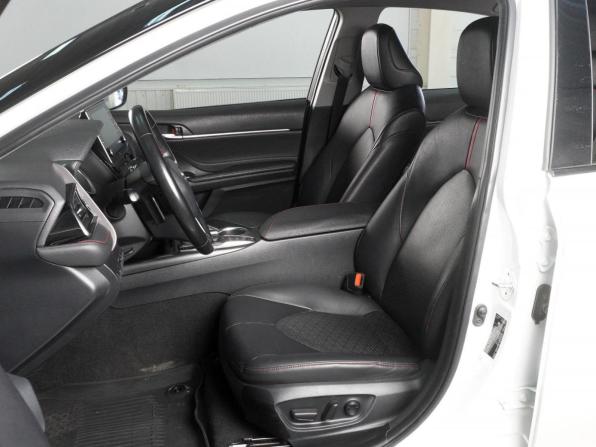 Toyota Camry VIII (XV70) Рестайлинг с пробегом 2021 года, цена 3 129 000 рублей, 124871 км, седан, Автокод Объявления