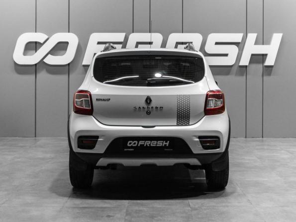 Renault Sandero II с пробегом 2018 года, цена 999 000 рублей, 100014 км, хэтчбек, Автокод Объявления