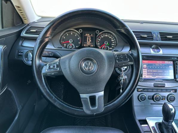 Volkswagen Passat B7 с пробегом 2012 года, цена 890 000 рублей, 192272 км, седан, Автокод Объявления