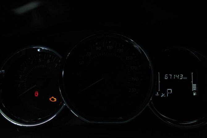 Renault Sandero II Рестайлинг с пробегом 2019 года, цена 1 199 000 рублей, 66970 км, хэтчбек, Автокод Объявления