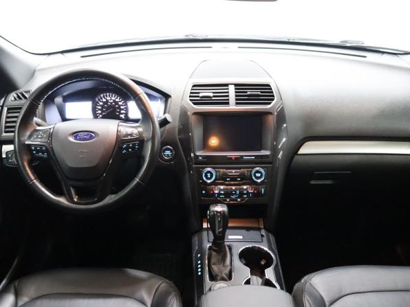 Ford Explorer V Рестайлинг 2 с пробегом 2018 года, цена 3 050 000 рублей, 113000 км, внедорожник, Автокод Объявления