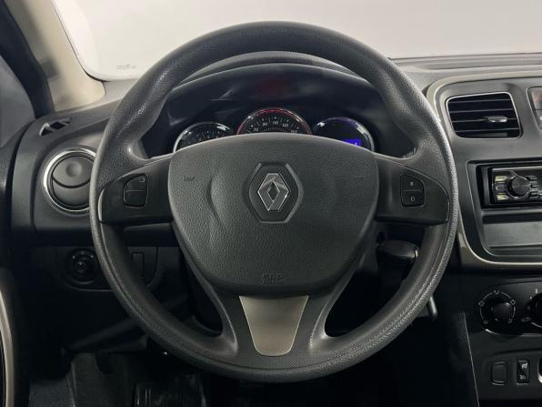 Renault Sandero II с пробегом 2015 года, цена 850 000 рублей, 89070 км, хэтчбек, Автокод Объявления