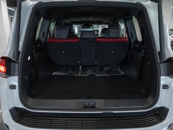Toyota Land Cruiser 300 Series с пробегом 2025 года, цена 14 850 000 рублей, 35 км, внедорожник, Автокод Объявления