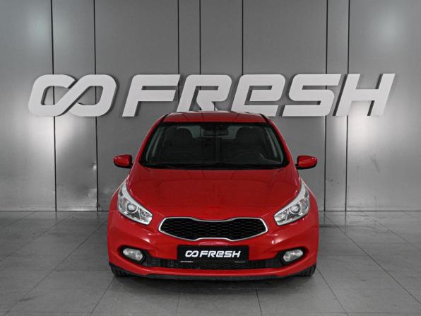 Kia Ceed II с пробегом 2014 года, цена 1 089 000 рублей, 222014 км, хэтчбек, Автокод Объявления