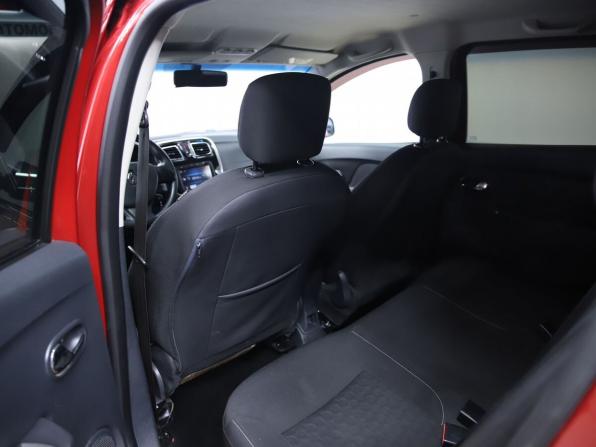 Renault Sandero II с пробегом 2014 года, цена 570 000 рублей, 180056 км, хэтчбек, Автокод Объявления