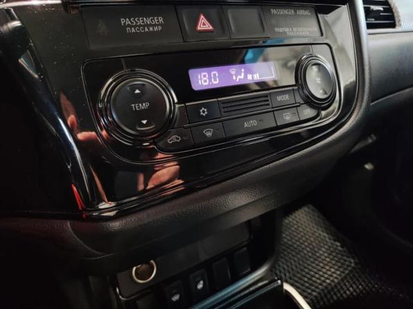 Mitsubishi Outlander III Рестайлинг 3 с пробегом 2018 года, цена 2 150 000 рублей, 156175 км, внедорожник, Автокод Объявления