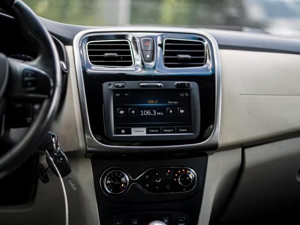 Renault Logan II с пробегом 2014 года, цена 348 000 рублей, 188331 км, седан, Автокод Объявления