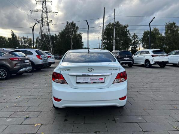 Hyundai Solaris I с пробегом 2012 года, цена 850 000 рублей, 176520 км, седан, Автокод Объявления