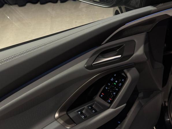 Audi Q5 III с пробегом 2025 года, цена 6 990 000 рублей, 10 км, внедорожник, Автокод Объявления