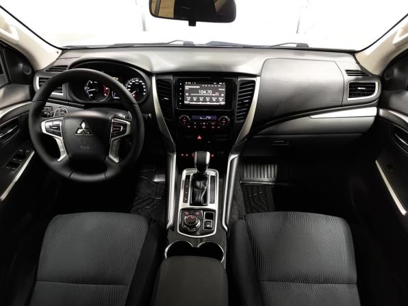 Mitsubishi Pajero Sport III с пробегом 2018 года, цена 2 970 000 рублей, 118273 км, внедорожник, Автокод Объявления