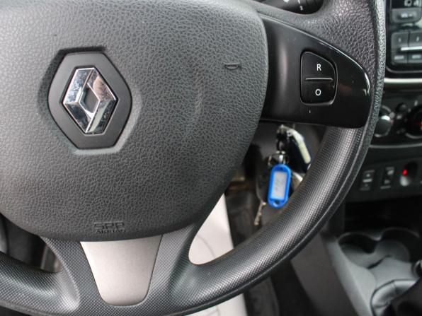Renault Logan II с пробегом 2014 года, цена 690 000 рублей, 64389 км, седан, Автокод Объявления