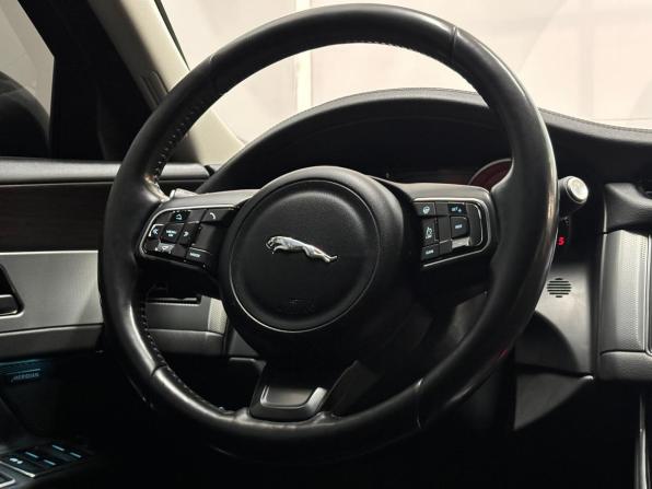 Jaguar XF II с пробегом 2016 года, цена 1 660 000 рублей, 197307 км, седан, Автокод Объявления