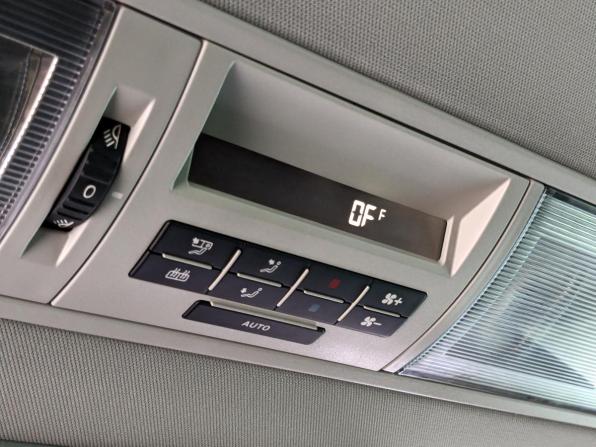 Volkswagen Multivan T5 Рестайлинг с пробегом 2012 года, цена 2 850 000 рублей, 122609 км, минивэн, Автокод Объявления