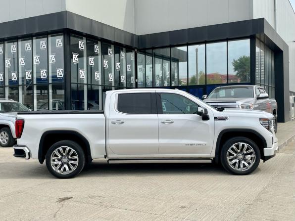 GMC Sierra IV Рестайлинг с пробегом 2022 года, цена 8 990 000 рублей, 77843 км, offers.body_type.unknown, Автокод Объявления