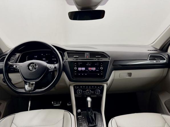 Volkswagen Tiguan II с пробегом 2019 года, цена 3 049 000 рублей, 148390 км, внедорожник, Автокод Объявления