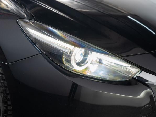 Mazda Axela III Рестайлинг с пробегом 2017 года, цена 1 350 000 рублей, 116021 км, хэтчбек, Автокод Объявления