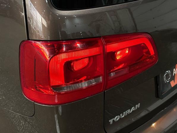 Volkswagen Touran I Рестайлинг 2 с пробегом 2012 года, цена 1 170 000 рублей, 146520 км, компактвэн, Автокод Объявления
