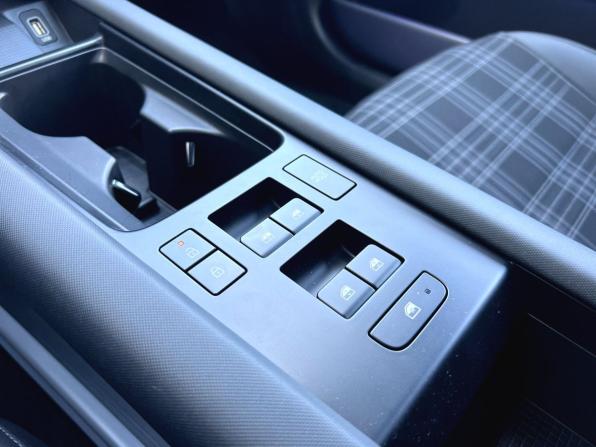 Hyundai IONIQ 6 I с пробегом 2023 года, цена 5 270 000 рублей, 100 км, фастбек, Автокод Объявления