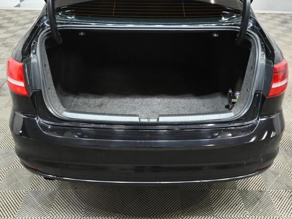 Volkswagen Jetta VI Рестайлинг с пробегом 2015 года, цена 950 000 рублей, 163892 км, седан, Автокод Объявления