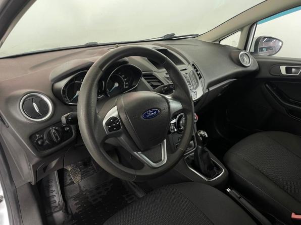 Ford Fiesta Mk6 Рестайлинг с пробегом 2015 года, цена 870 000 рублей, 126000 км, хэтчбек, Автокод Объявления