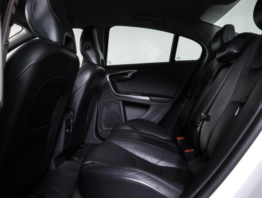 Volvo S60 II Москва  - изображение 12