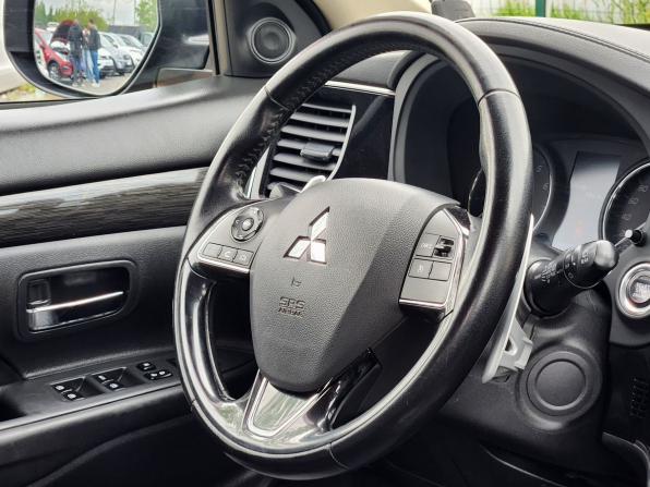 Mitsubishi Outlander III Рестайлинг 2 с пробегом 2016 года, цена 1 469 000 рублей, 309000 км, внедорожник, Автокод Объявления